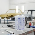 Przezroczysty kubek lakierniczy Mipa 2300 ml z czytelną skalą mieszania