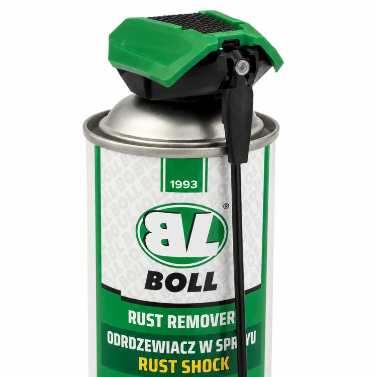 Zbliżenie aplikatora Boll Rust Remover Rust Shock odrdzewiacz w sprayu