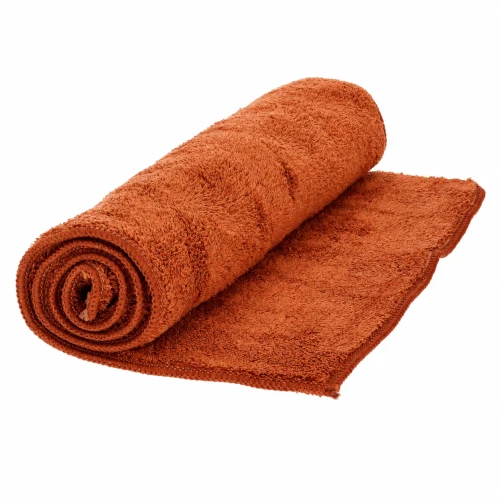 Brązowy ręcznik z mikrofibry Coffee Premium 30 × 60 cm częściowo rozwinięty